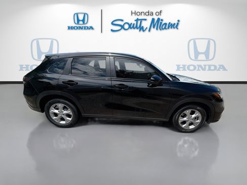 Certified 2025 Honda HR-V LX image 8