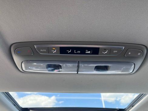 Used 2024 Kia Telluride EX w/ EX Captain's Chair Package AWD/4WD image 19
