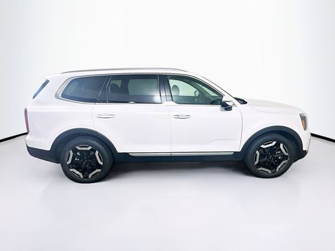 Used 2025 Kia Telluride S FWD image 10
