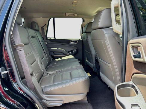Used 2020 GMC Yukon Denali RWD image 29