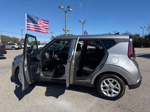 Used 2024 Kia Soul LX w/ Option Group 015 image 27