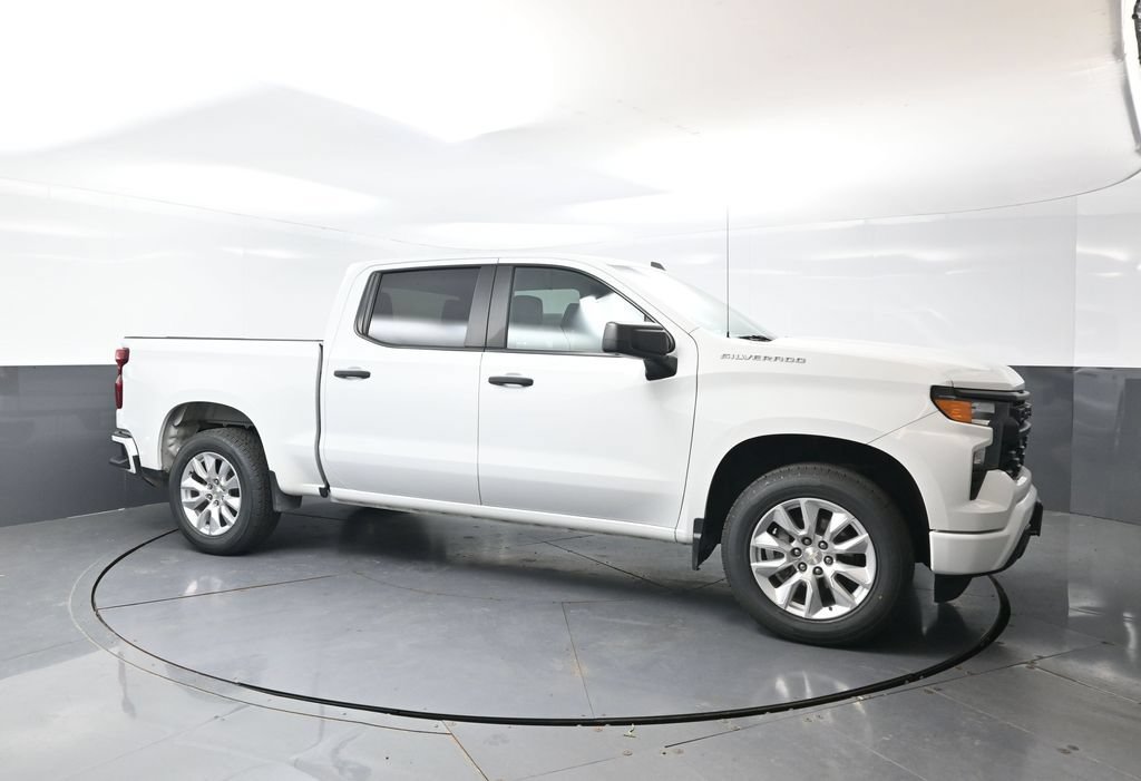 Used 2023 Chevrolet Silverado 1500 Custom AWD/4WD image 7