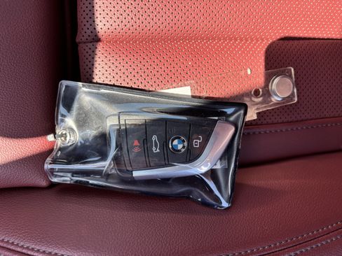 Used 2025 BMW 330i Sedan RWD image 38