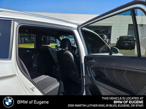 Used 2022 Volkswagen Tiguan SEL R-Line AWD/4WD image 14
