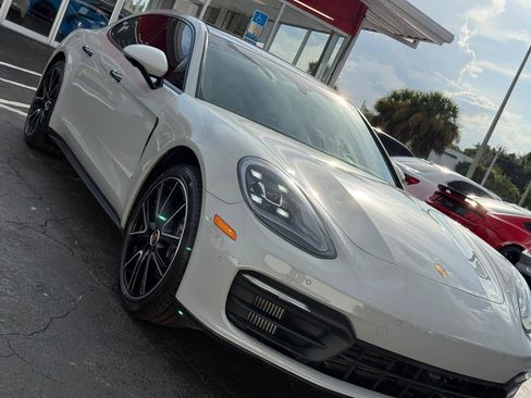 Used 2022 Porsche Panamera w/ Premium Package RWD image 26