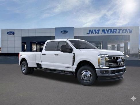 New 2026 Ford F350 4x4 Crew Cab DRW Super Duty image 9