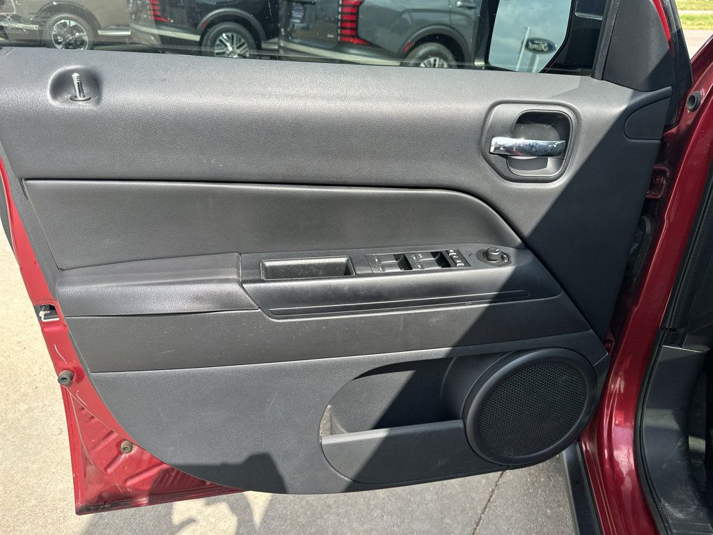 Used 2014 Jeep Patriot Latitude w/ Freedom Edition Package FWD image 15