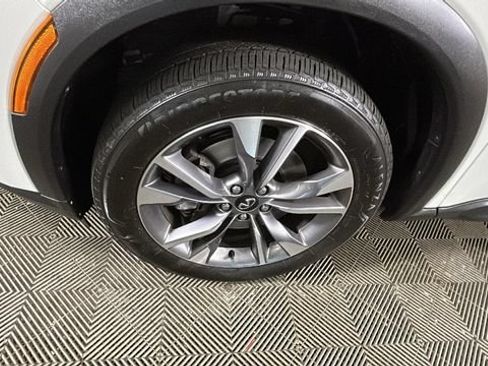 Used 2024 INFINITI QX60 Luxe AWD/4WD image 9