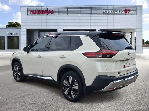Used 2022 Nissan Rogue Platinum w/ Head-Up Display Package FWD image 4