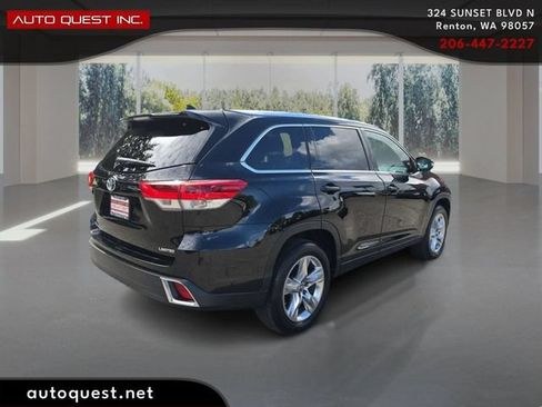 Used 2018 Toyota Highlander Limited FWD image 5