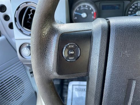 Used 2015 Ford F250 XL w/ Power Equipment Group image 41