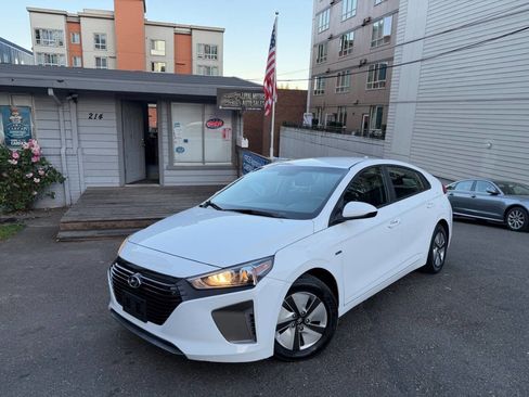 Used 2019 Hyundai Ioniq Blue FWD image 1