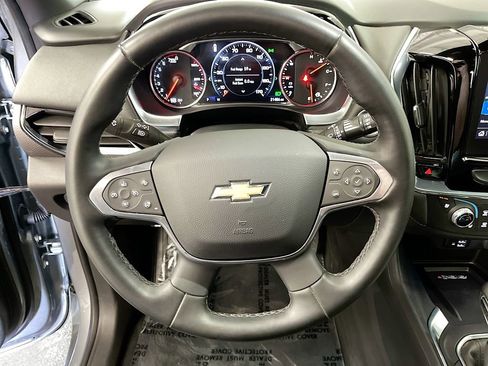 Used 2023 Chevrolet Traverse Premier AWD/4WD image 11