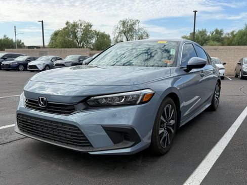 Used 2024 Honda Civic EX image 2
