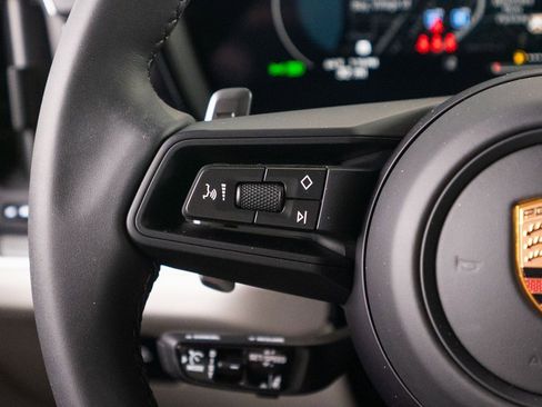 New 2026 Porsche Cayenne S image 33