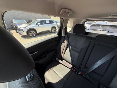 Used 2025 Nissan Rogue SV FWD image 40