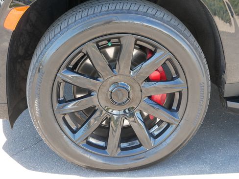 Used 2022 Cadillac Escalade ESV Sport w/ LPO, ONYX Package AWD/4WD image 15
