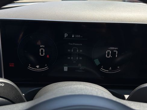 Certified 2025 Hyundai Tucson SE FWD image 17