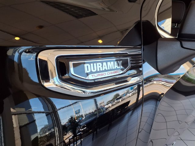 Used 2025 GMC Sierra 1500 Denali w/ Denali Reserve Package AWD/4WD image 6