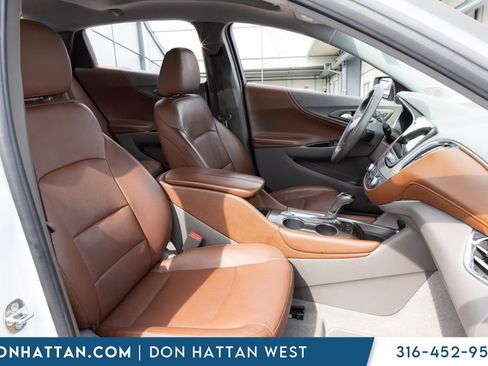 Used 2017 Chevrolet Malibu Premier w/ Premier Sun and Wheel Package FWD image 17