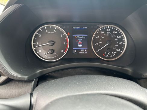 Used 2025 Nissan Sentra S image 27