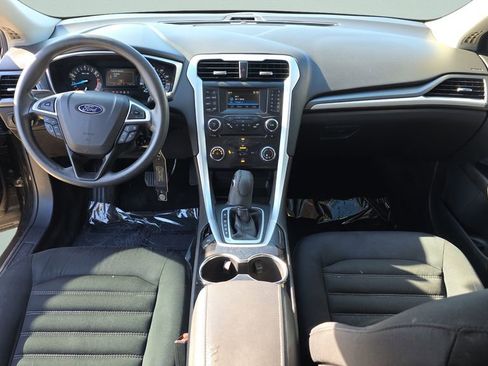 Used 2015 Ford Fusion SE FWD image 14