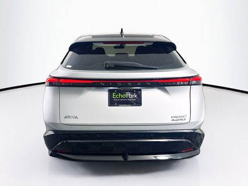Used 2023 Nissan Ariya AWD image 7