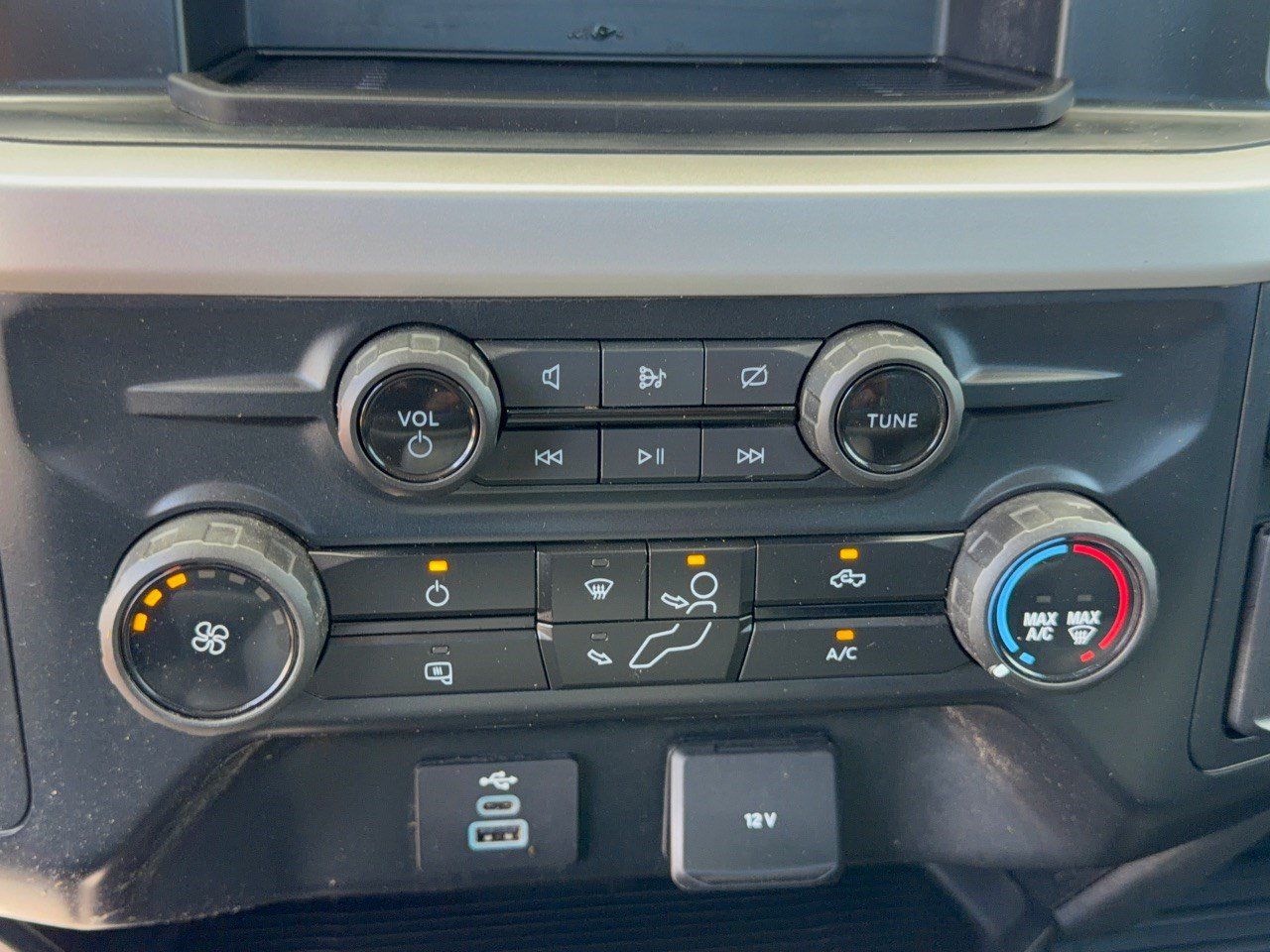 Used 2023 Ford F350 XL w/ 360-Degree Camera Package AWD/4WD image 22