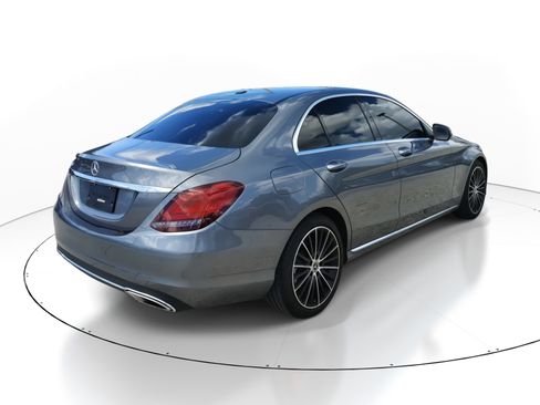 Used 2021 Mercedes-Benz C 300 Sedan image 4