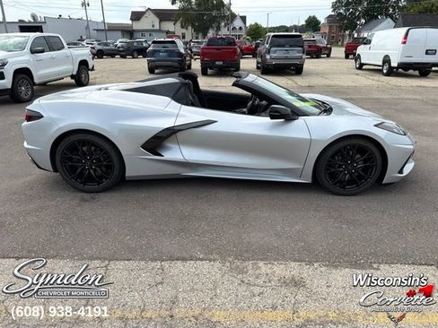Used 2026 Chevrolet Corvette Stingray Convertible RWD image 3