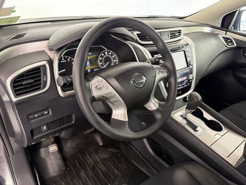 Used 2017 Nissan Murano S AWD/4WD image 13