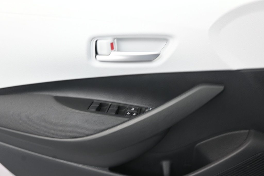 Used 2026 Toyota Corolla SE FWD image 12