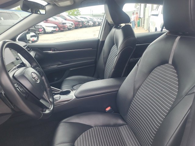 Used 2024 Toyota Camry SE FWD image 9