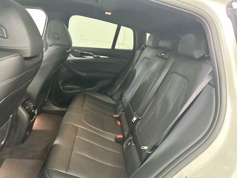 Used 2025 BMW X4 xDrive30i image 25