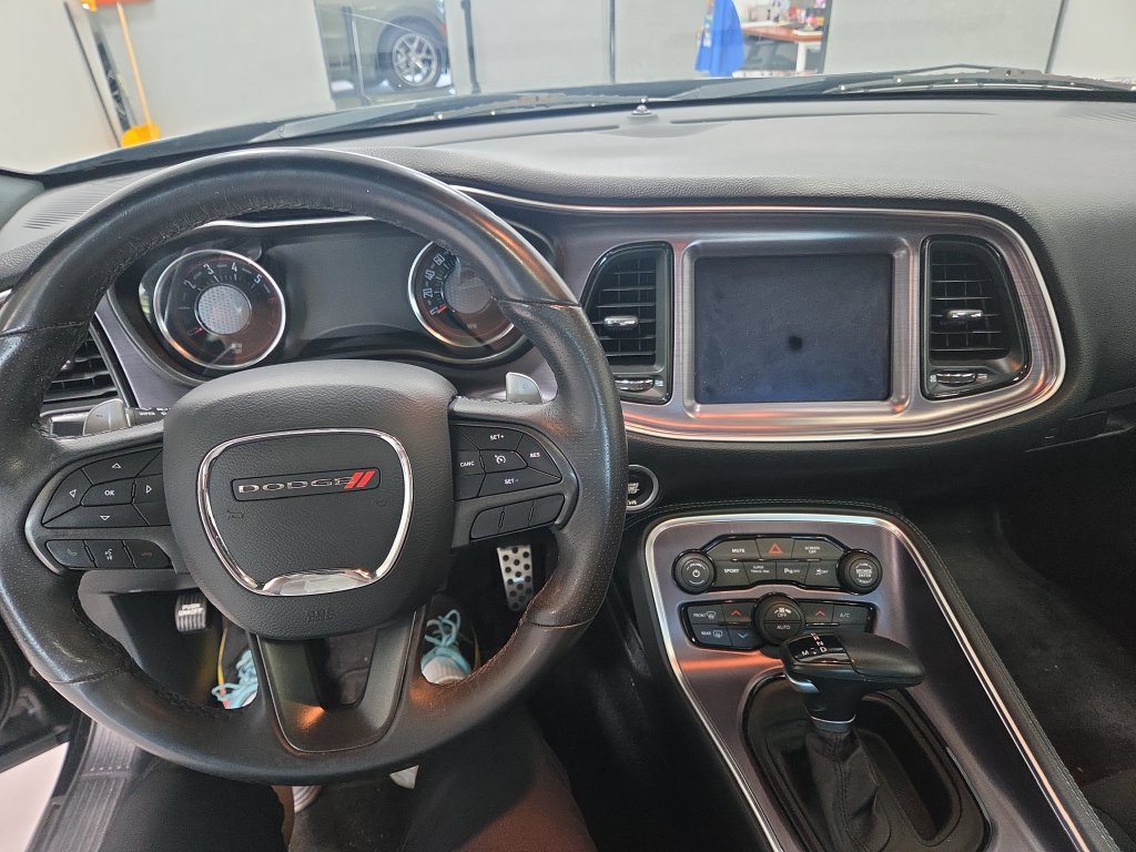 Certified 2018 Dodge Challenger R/T Scat Pack w/ Driver Convenience Group RWD image 27