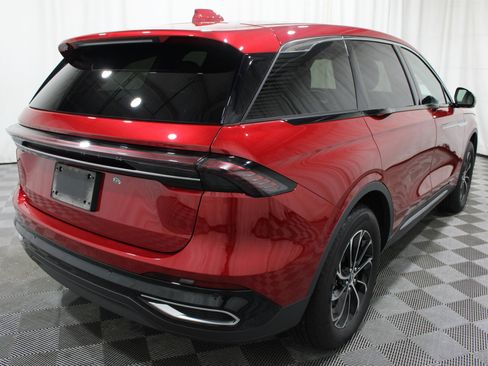 Used 2025 Lincoln Nautilus Premier AWD/4WD image 30