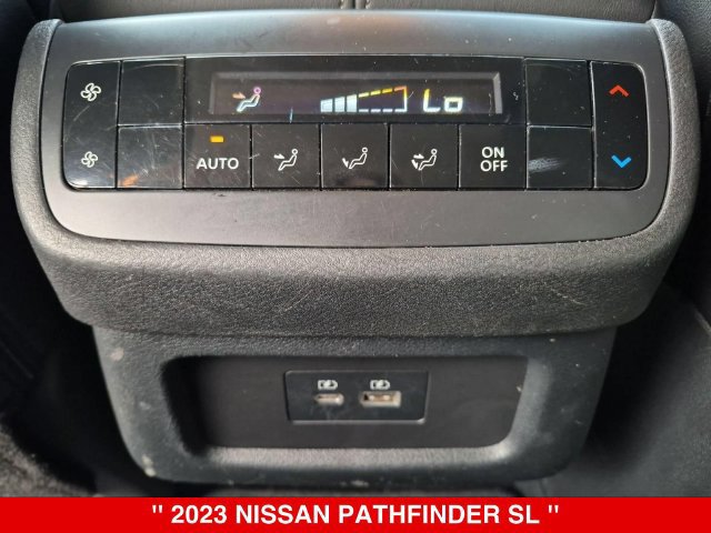Used 2023 Nissan Pathfinder SL AWD/4WD image 30