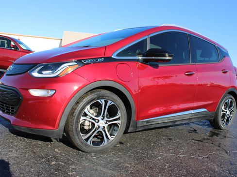 Used 2020 Chevrolet Bolt Premier w/ Infotainment Package image 11
