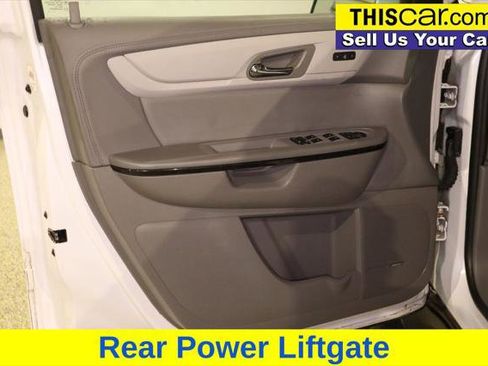 Used 2017 Chevrolet Traverse Premier FWD image 30