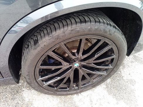 Used 2022 BMW X5 xDrive40i w/ M Sport Package image 13