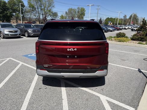 Used 2026 Kia Carnival EX FWD image 6