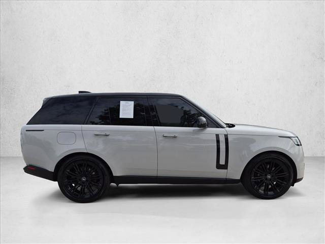 Used 2024 Land Rover Range Rover SE AWD/4WD image 4