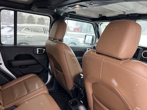 Certified 2020 Jeep Gladiator Overland image 8