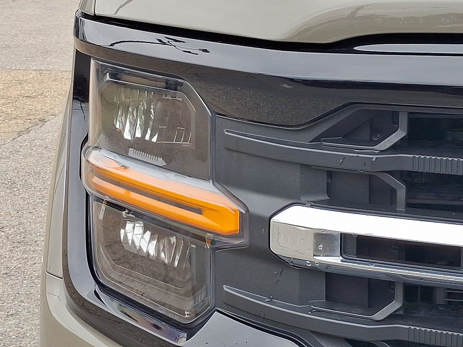 Certified 2025 Ford F150 XLT w/ Equipment Group 302A MID AWD/4WD image 9