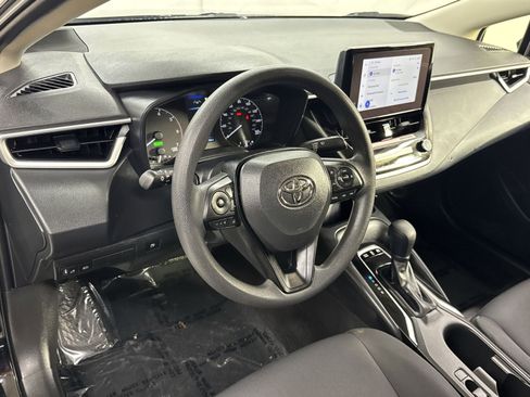 Used 2024 Toyota Corolla LE FWD image 13