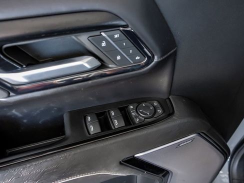 Used 2024 GMC Sierra 2500 AT4X image 44