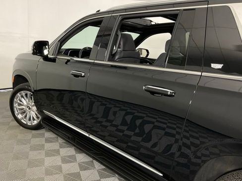 Certified 2024 Cadillac Escalade ESV Premium Luxury image 38