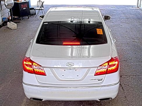 Used 2013 Hyundai Genesis 5.0 R-Spec RWD image 4