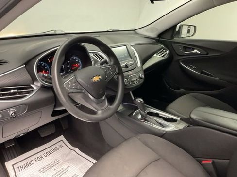 Certified 2018 Chevrolet Malibu LT FWD image 12