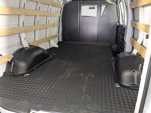 Used 2024 GMC Savana 2500 w/ Driver Convenience Package image 20